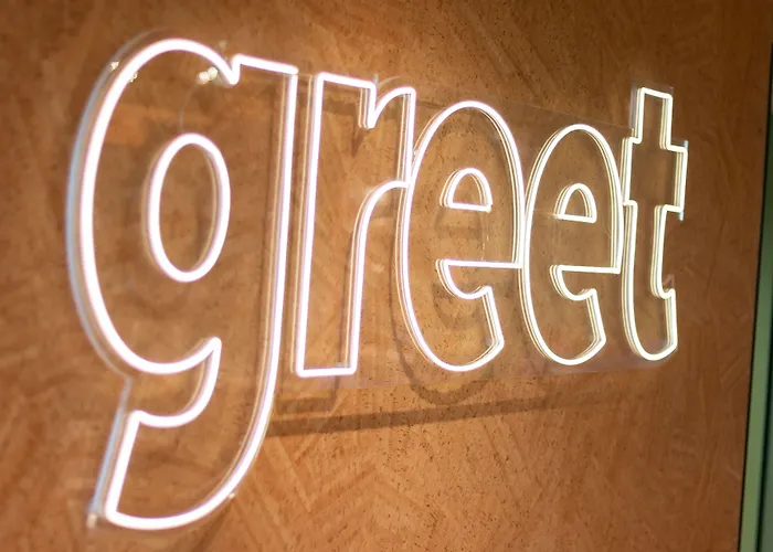 Hotel Greet